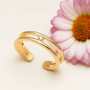 Modern dual band gold ring with single diamond stone
