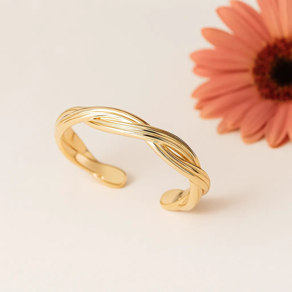 Twisted design gold band ring for women